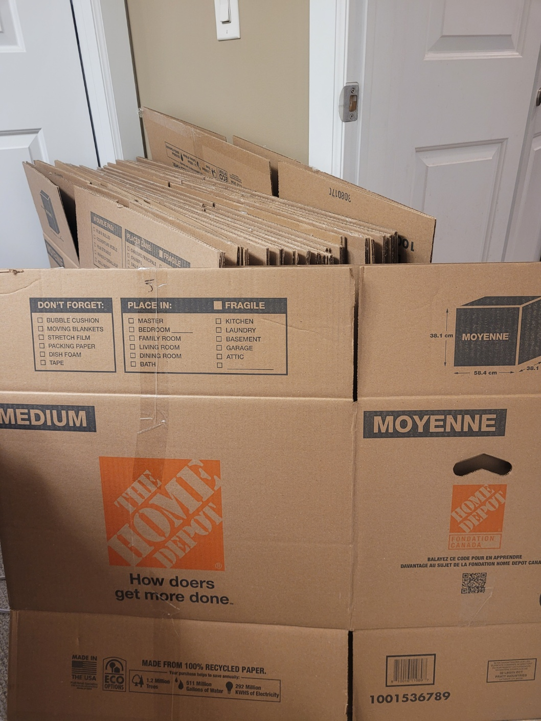 Home depot moving box ( 25 boxes )