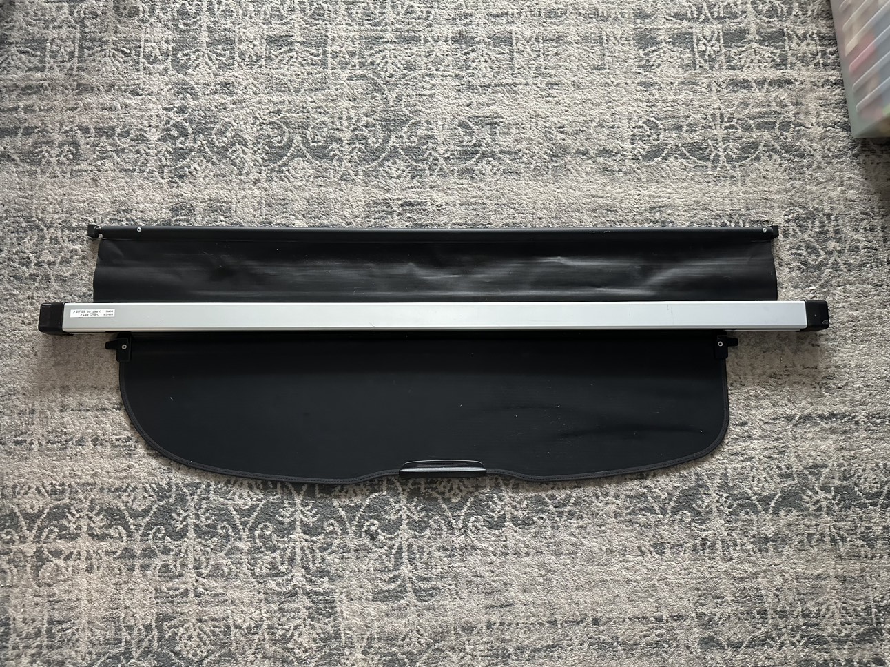 Original Subaru Outback trunk cover image indicator(3)