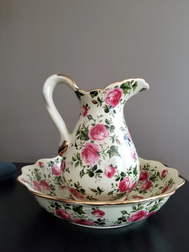 jug decoration