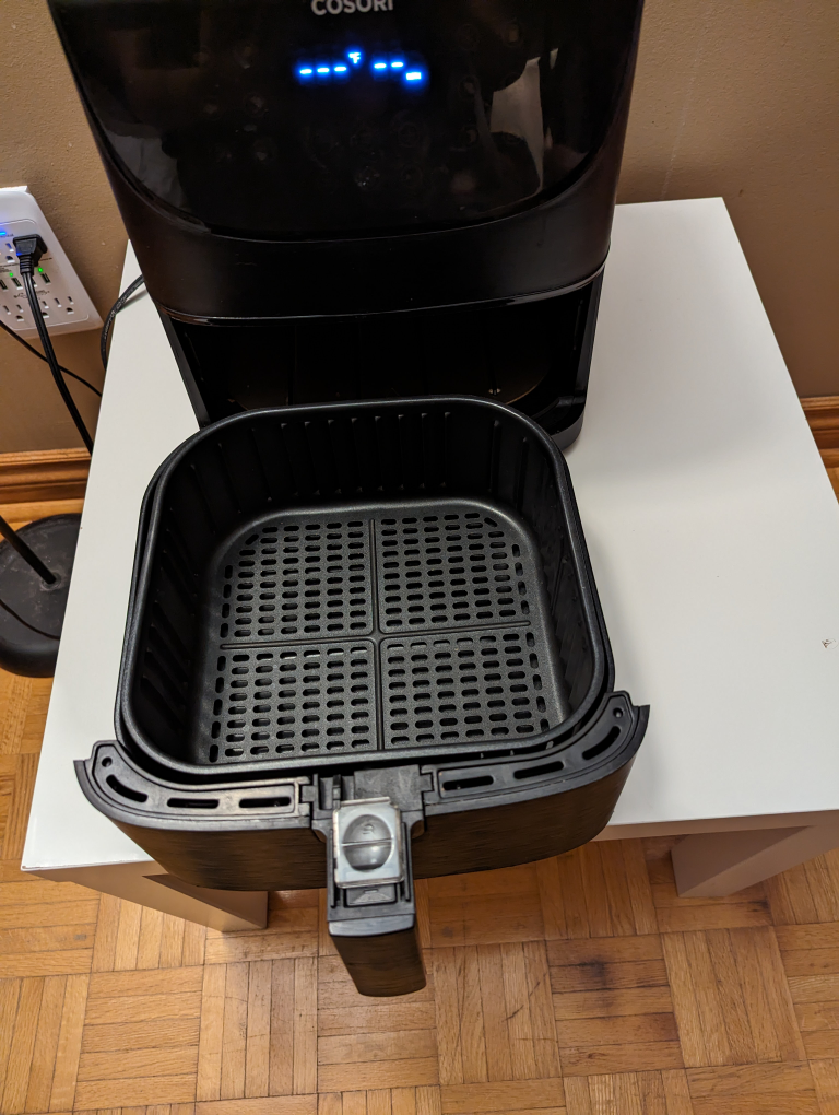 Cosori Smart 5.8 Quart Air Fryer - photo 2