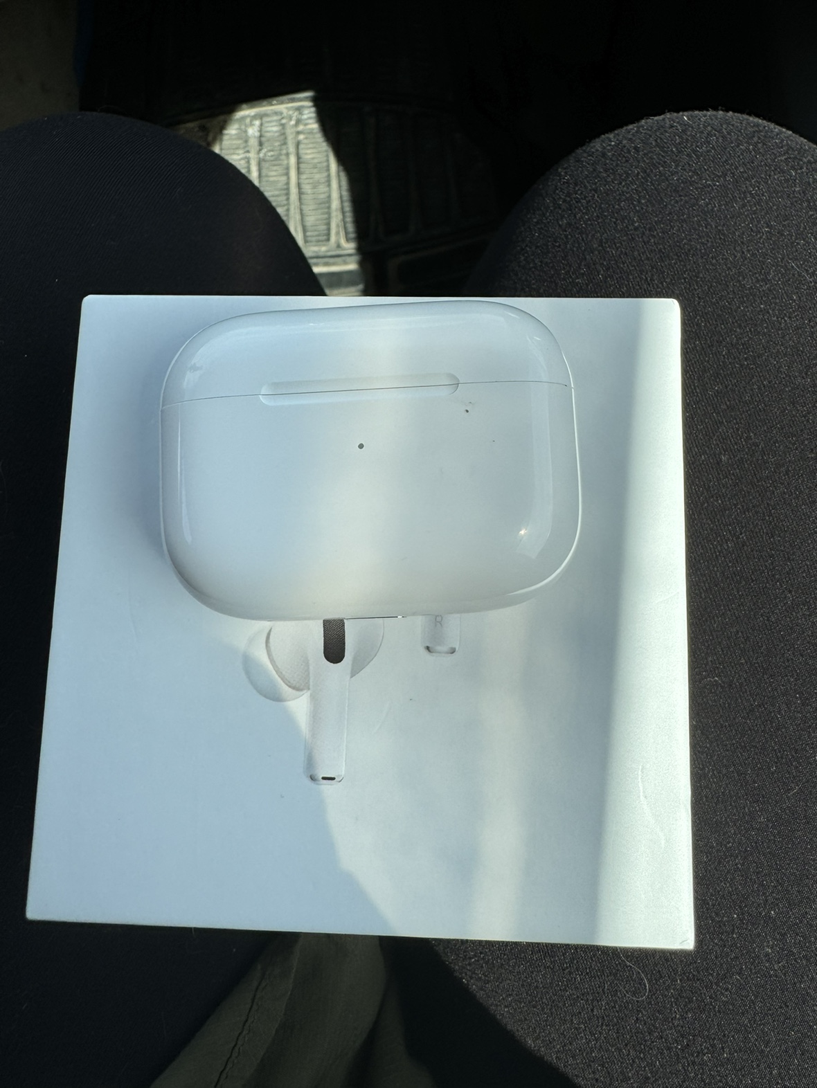 Airpods Pro 2nd Gen - photo 2
