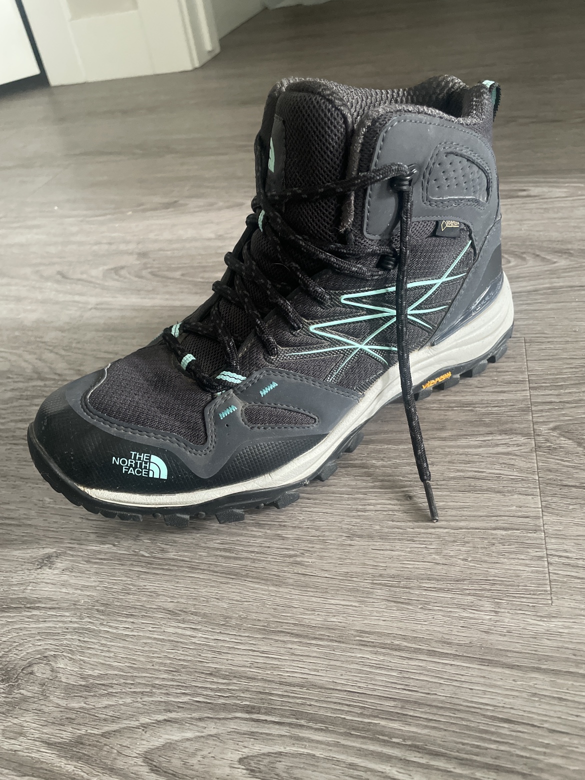 North Face Women’s Hiking Boots - photo 2