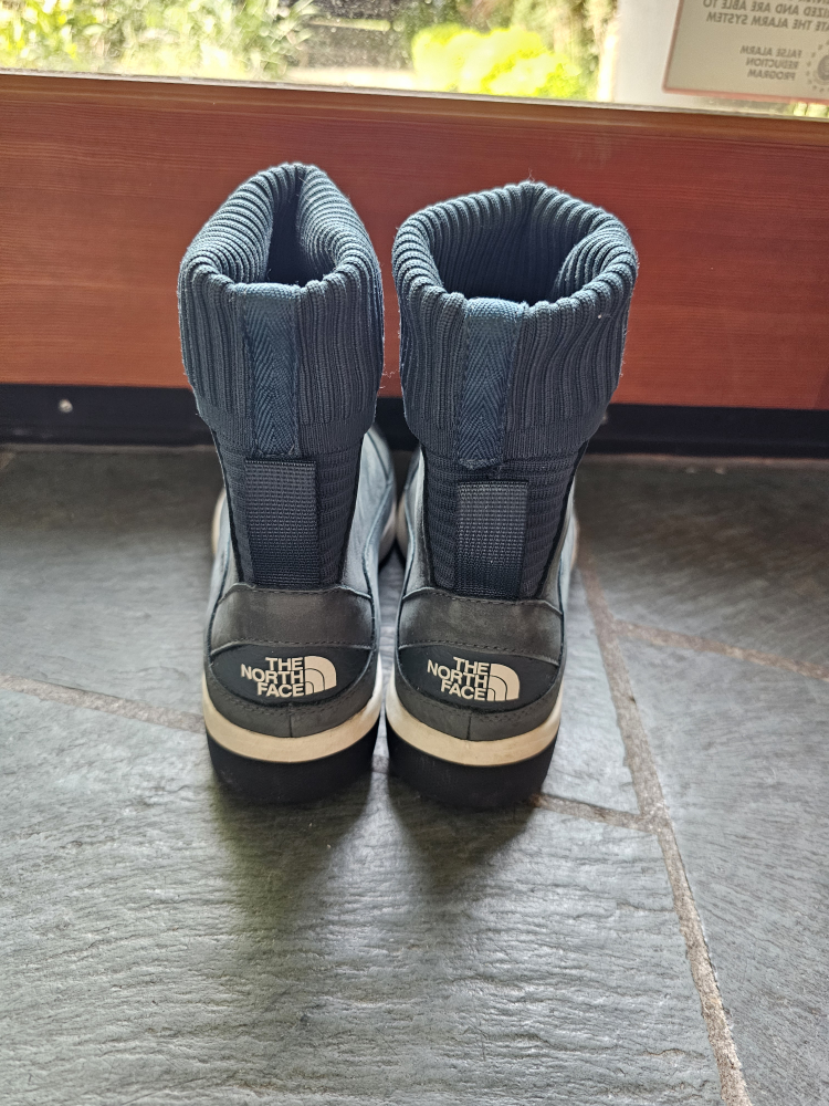 North face winter boots size 7 - photo 3