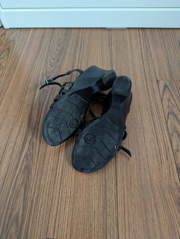 Sz 6 Women's Wedge Sandals image indicator(4)