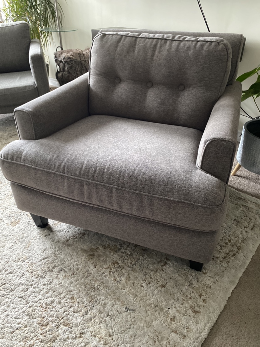 Excellent quality and condition ARM CHAIR. thumbnail