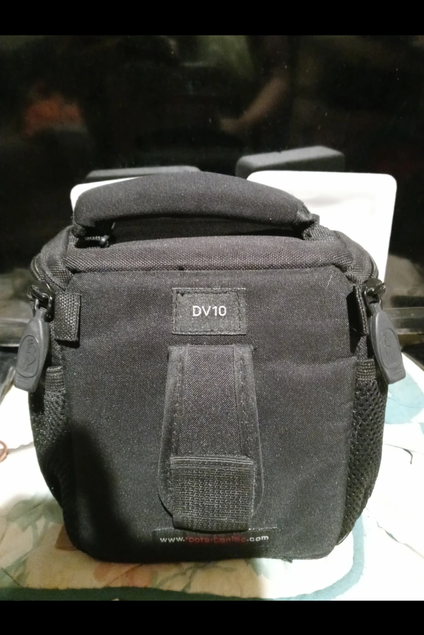 Roots Camcorder / Camera Travel Bag. - photo 3