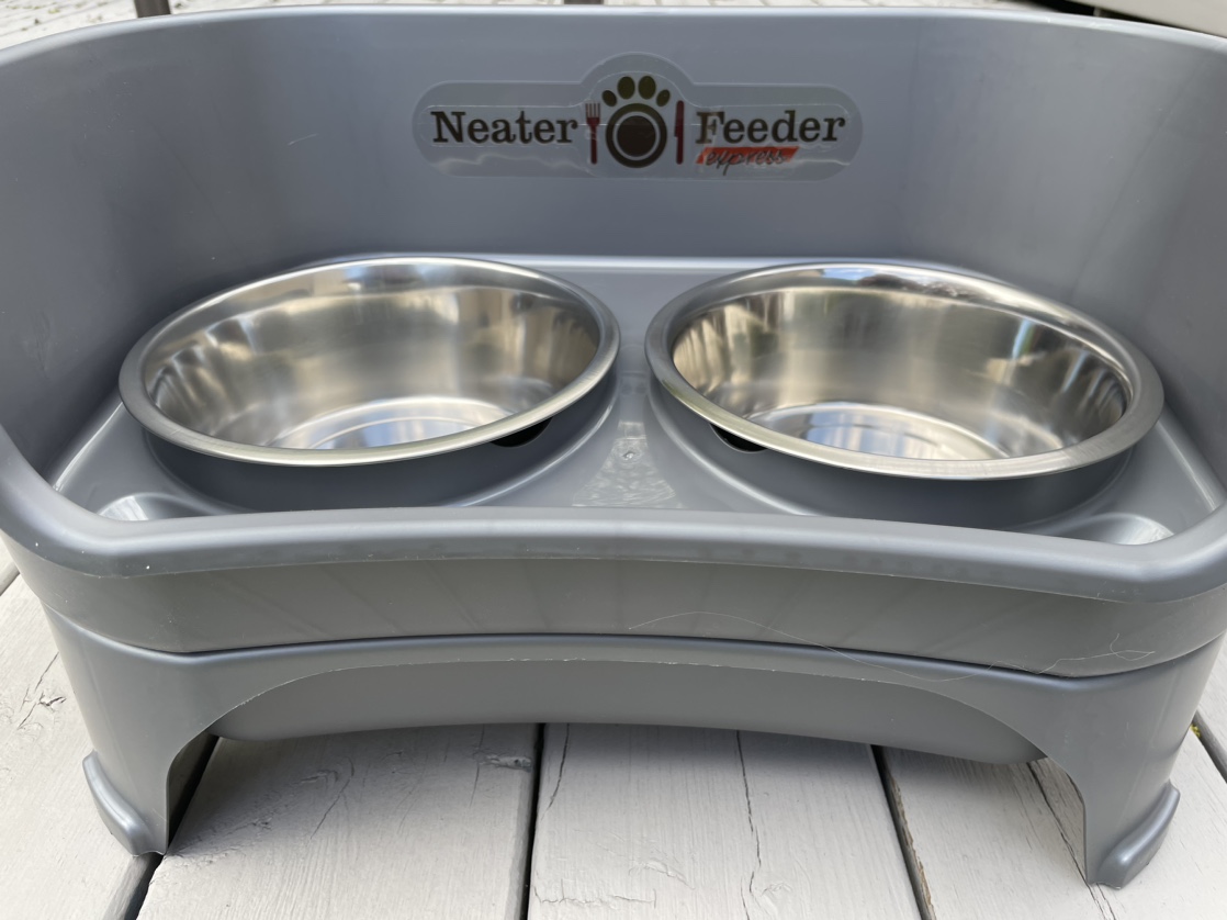 Pet Food and Water Bowls thumbnail