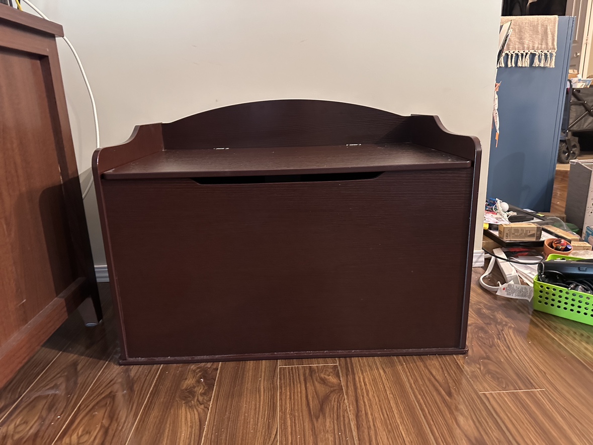 Kids toy box