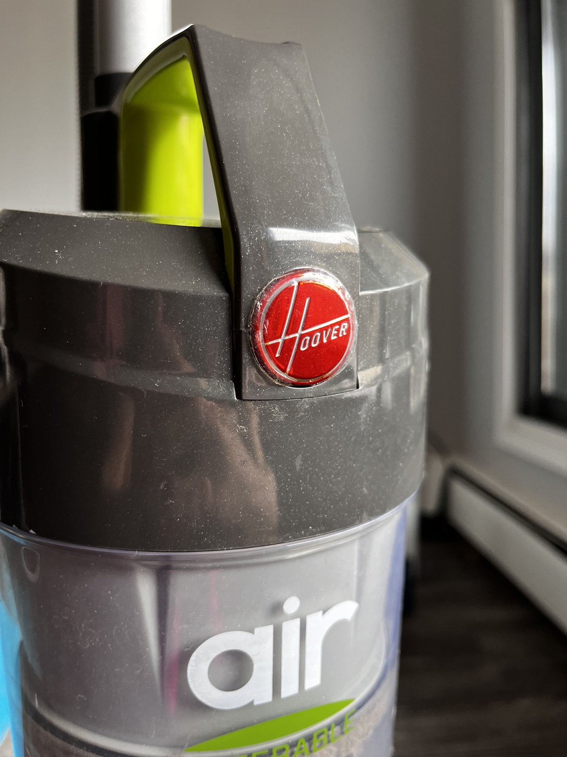 Vacuum cleaner - photo 2
