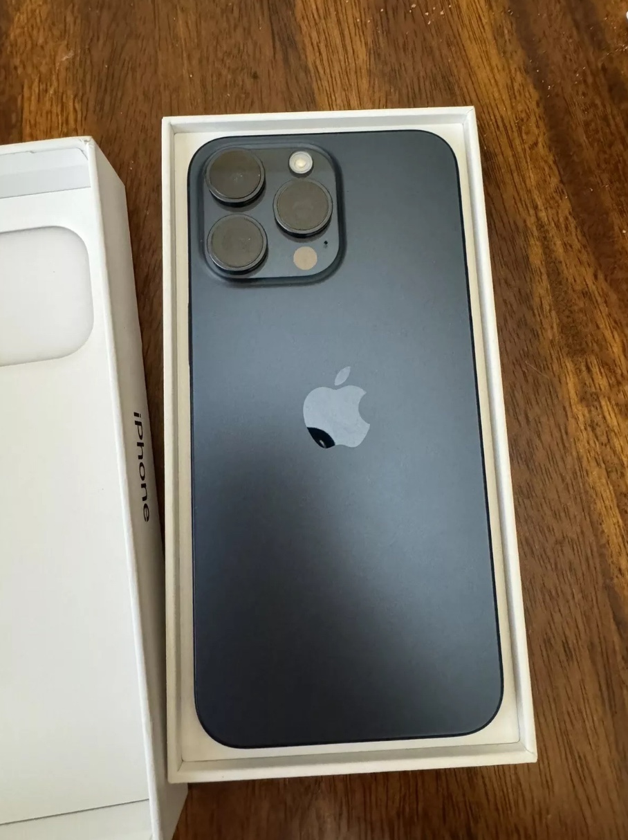 Apple iPhone 15 Pro Max - 256 GB - Blue Titanium (Unlocked)
