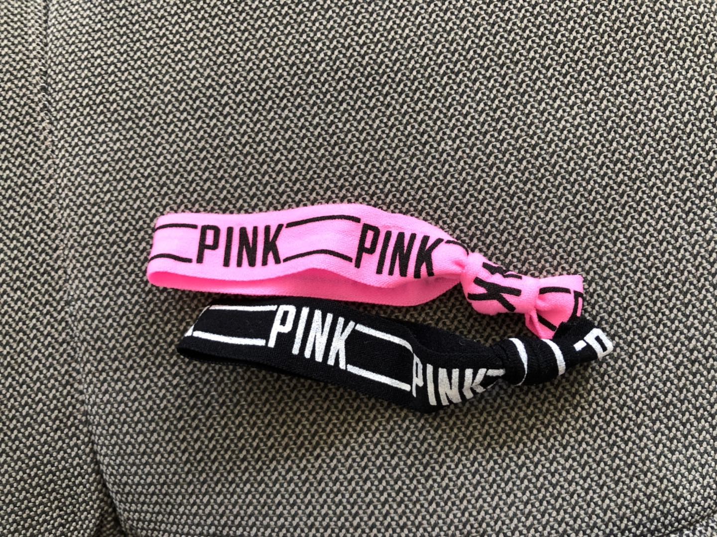 Victoria’s Secret Pink hair tie set pink and black thumbnail