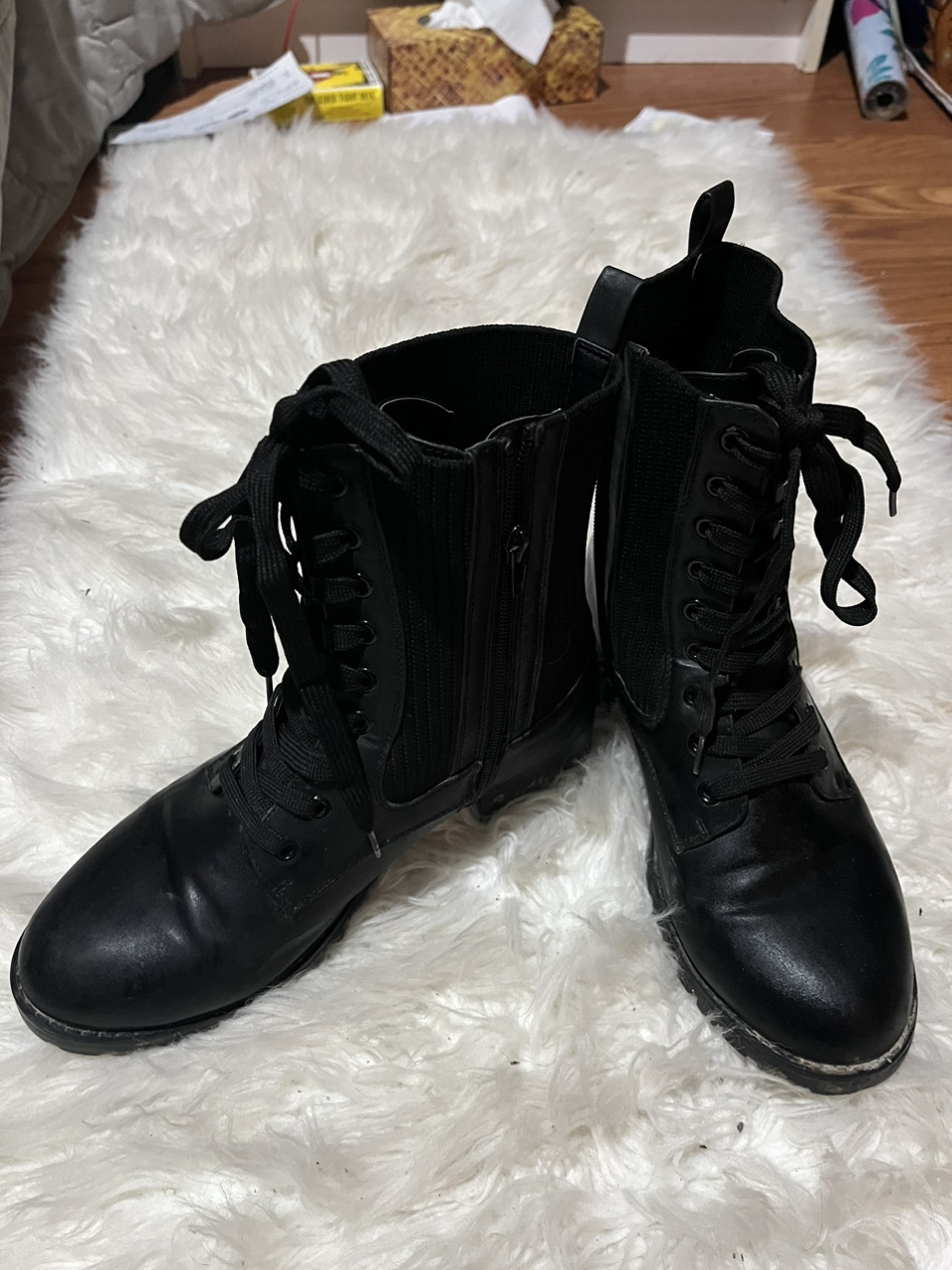 Gorgeous size 10 Women's boots thumbnail