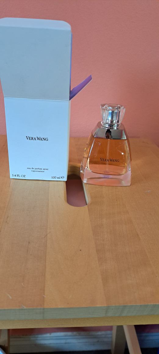 Vera Wang perfume - photo 2
