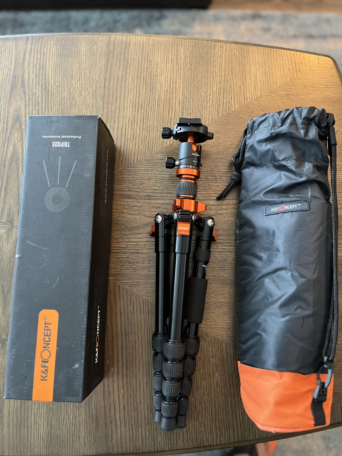 Lightweight Camera Tripod - photo 2