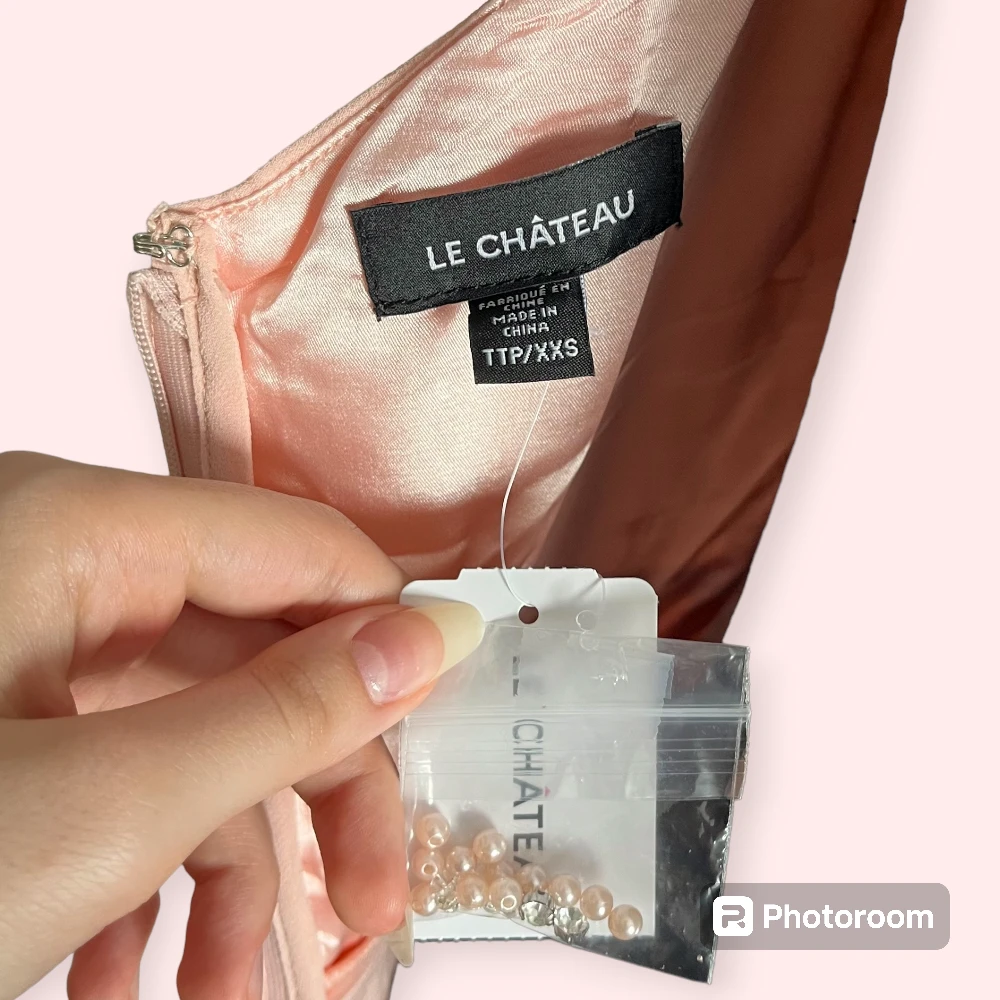 🌸 BRAND NEW 🌸 Le Château Dress 👗 image indicator(7)