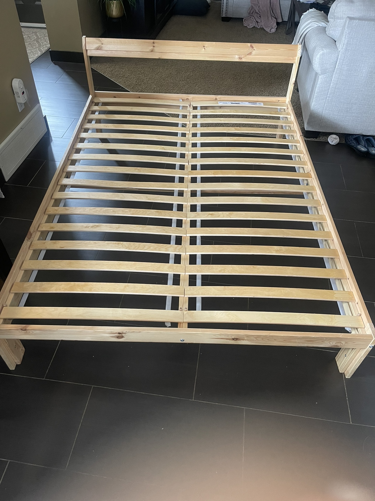 Bed frame full/double