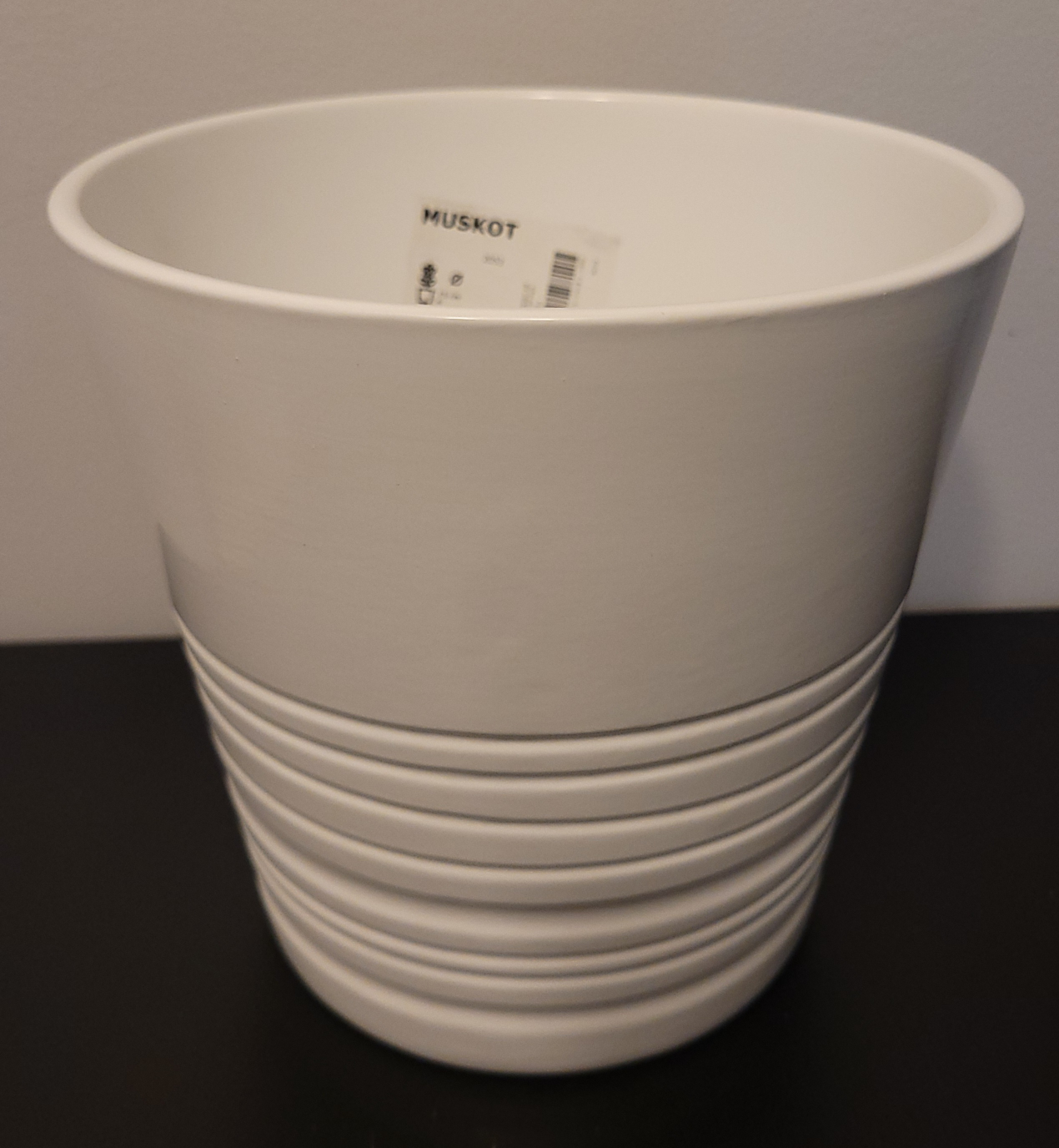 IKEA White Ceramic Pot 6" - photo 2