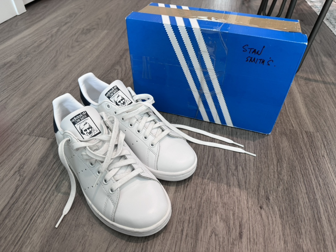 Adidas Stan Smiths (Navy) never worn & brand new