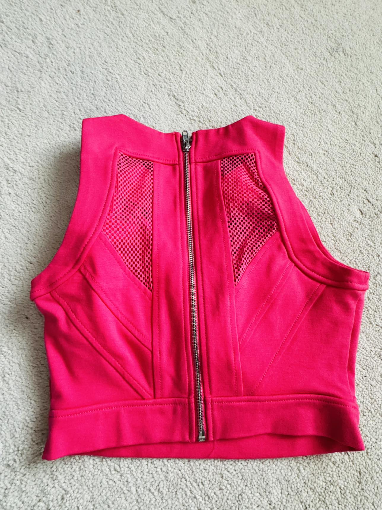 Cropped up bright pink - photo 2