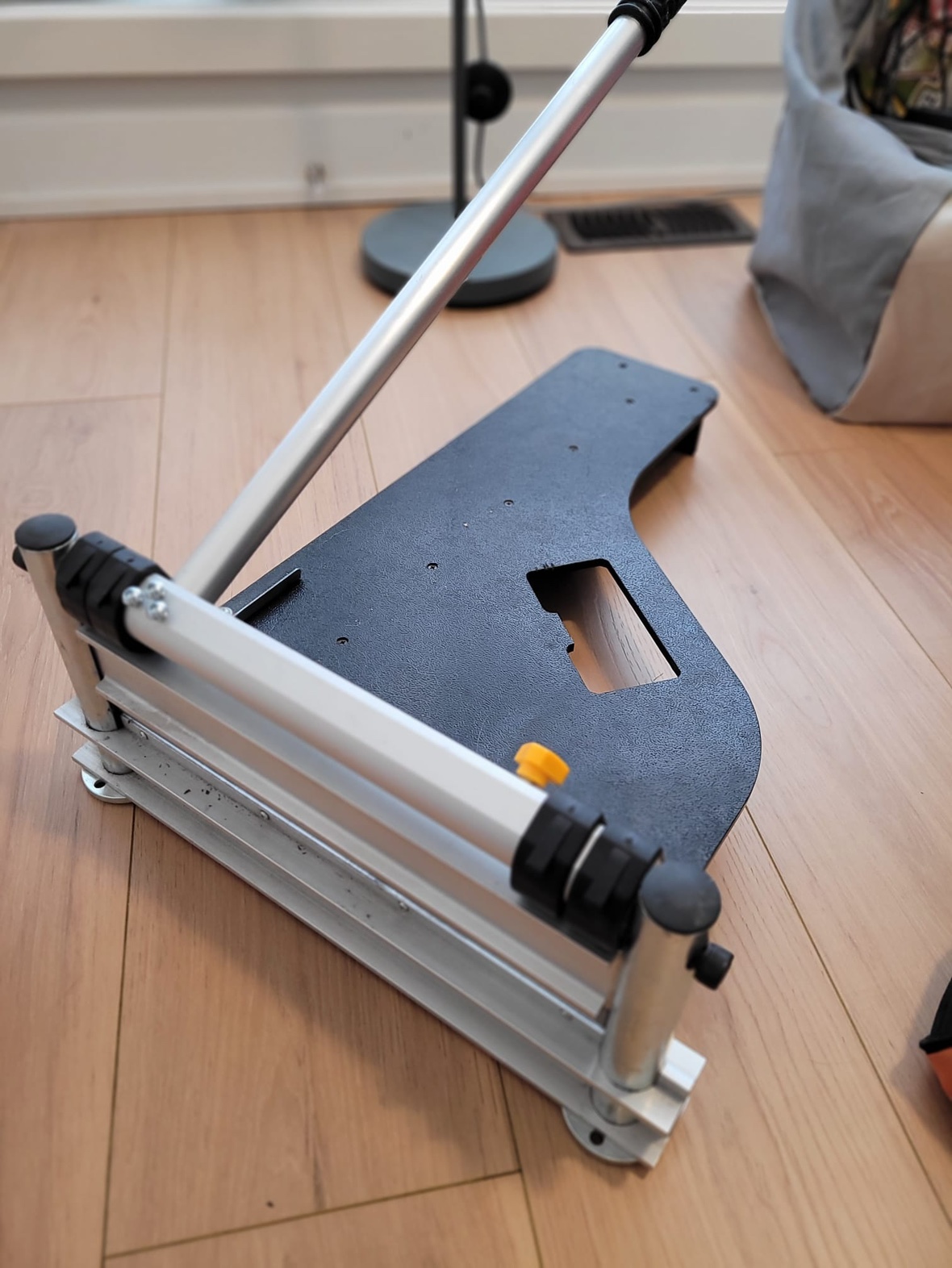 BENCHMARK 13" Laminate Floor Cutter thumbnail