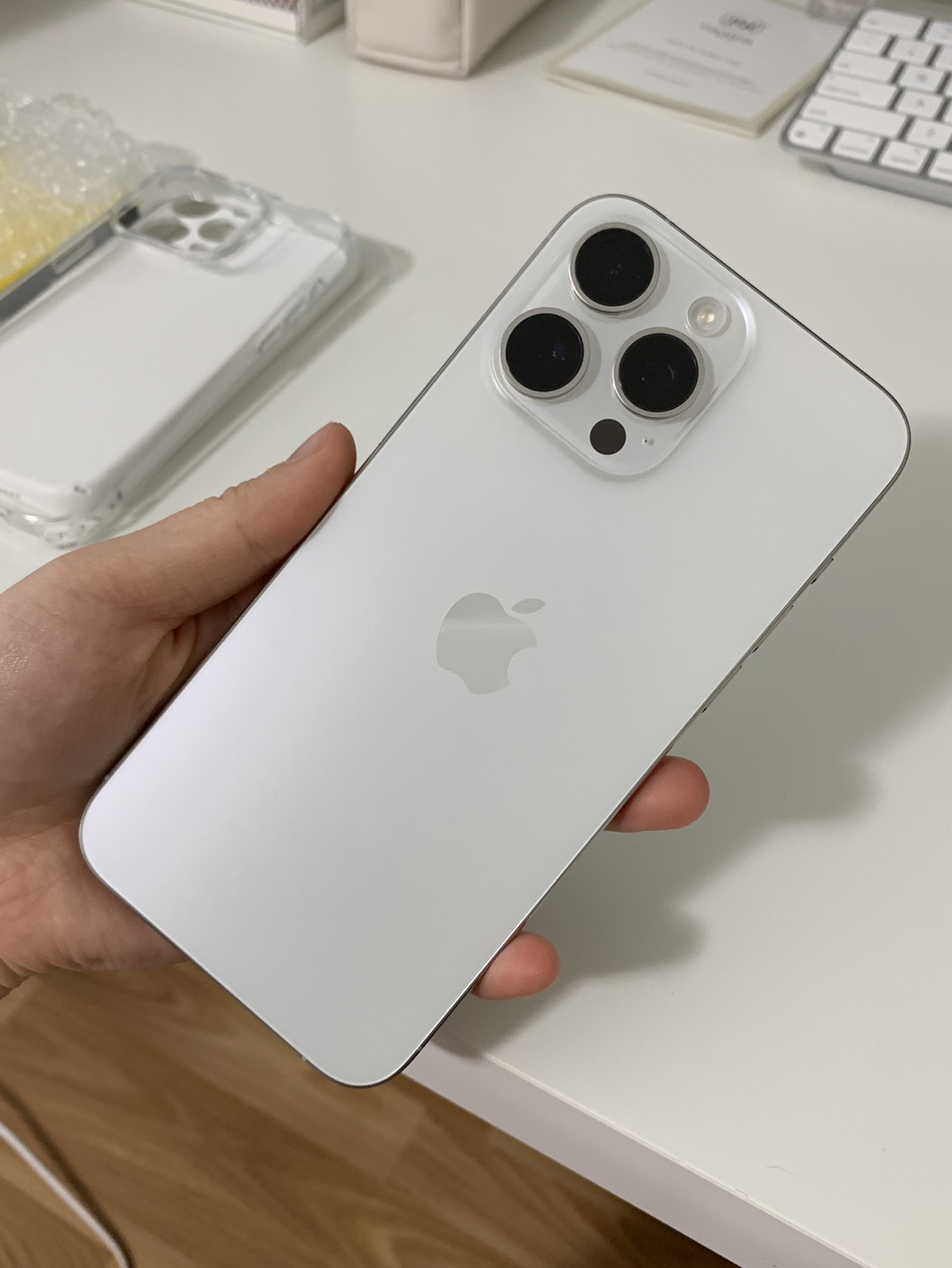 iPhone 15 Pro Max (Excellent Condition) - photo 3