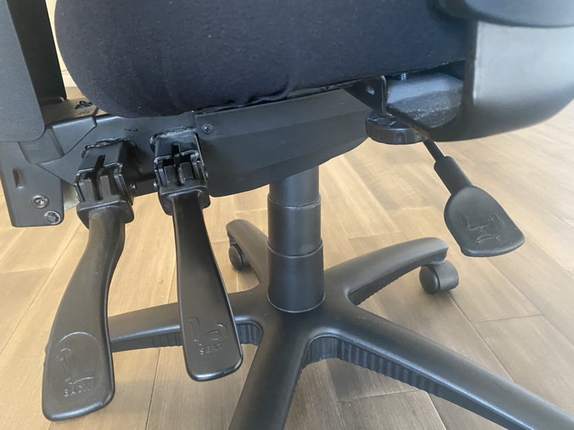 office chair - photo 4
