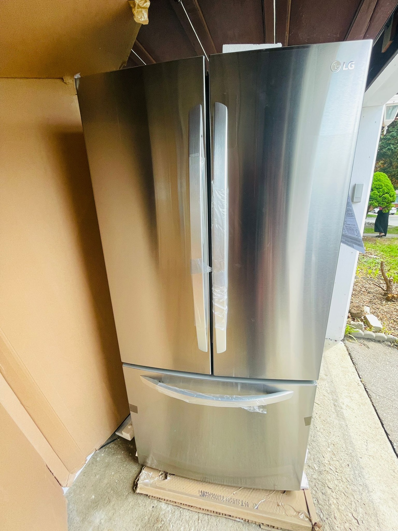 LG LRFCS2503S French Door Refrigerator, 33 inch Width