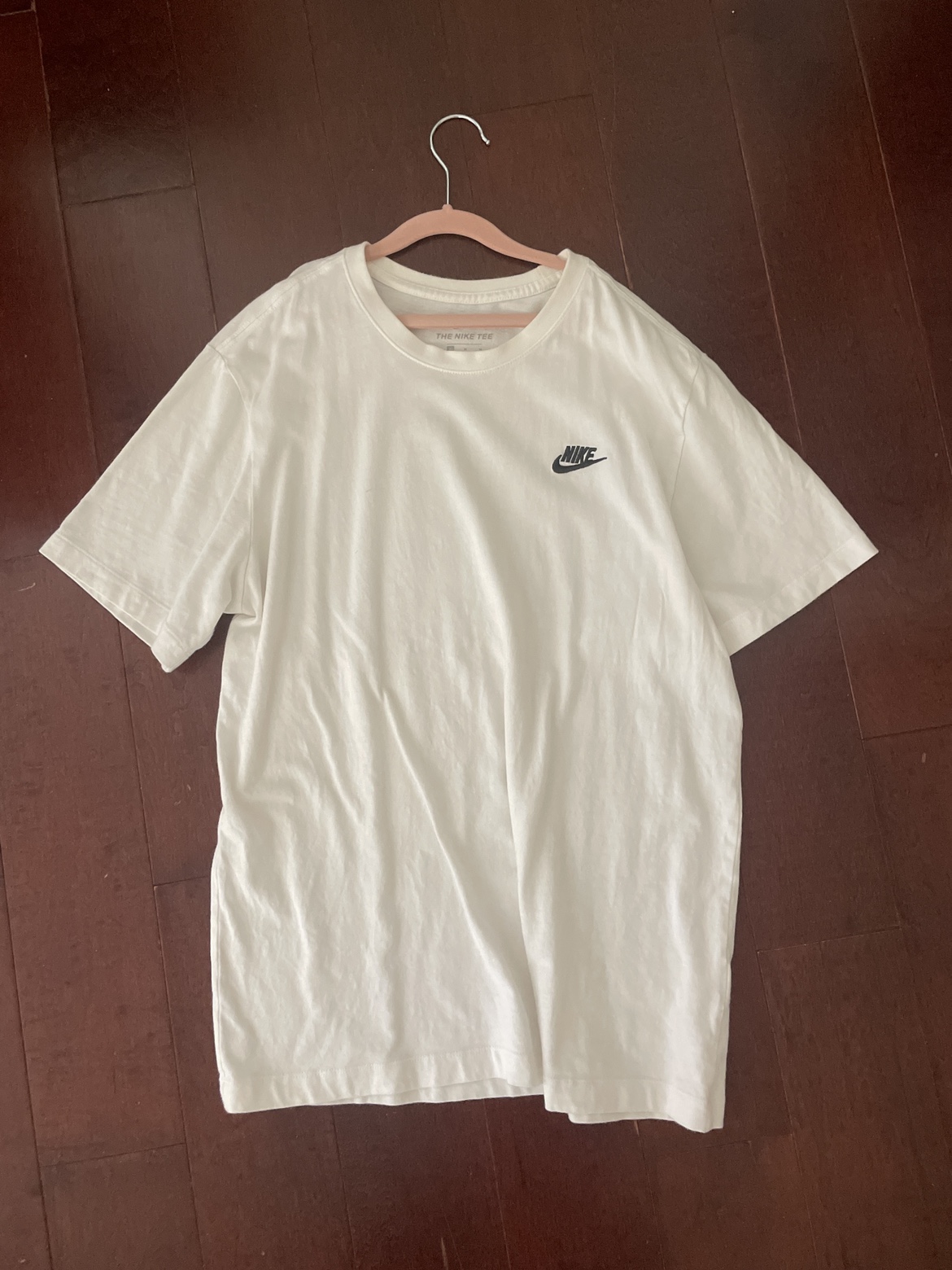 White nike t shirt