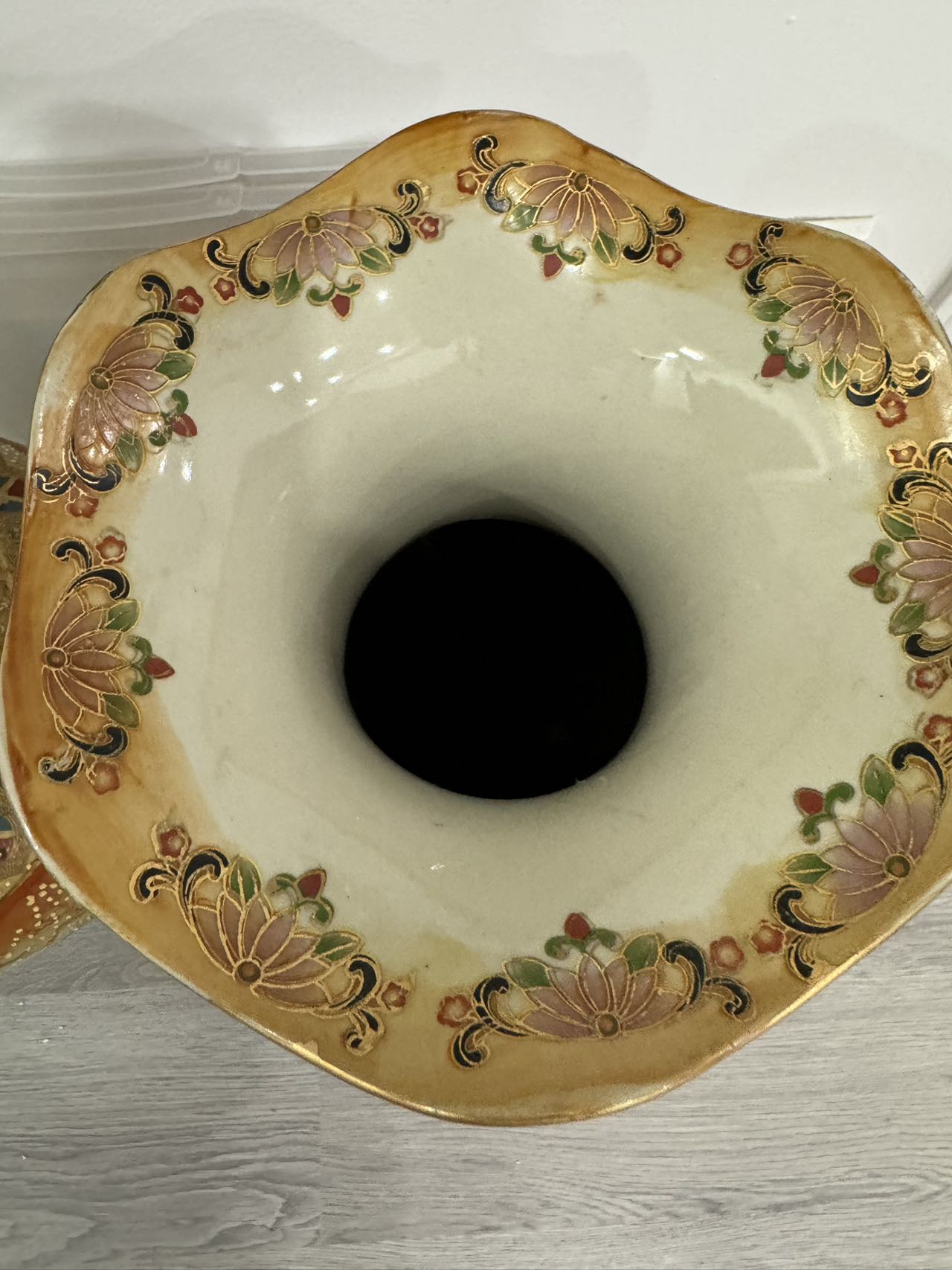 2 Large Decorative vases - photo 4