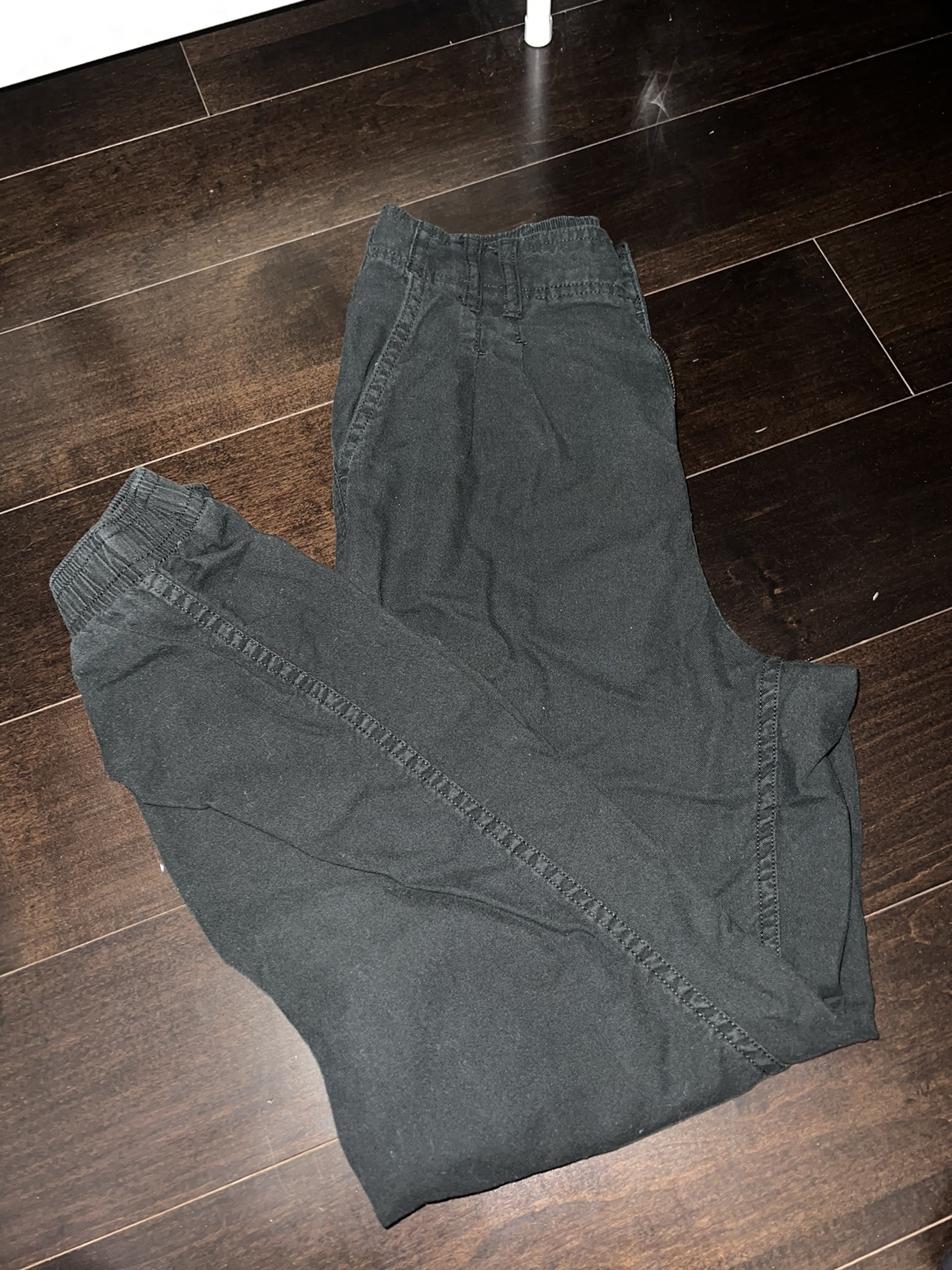 Black jogger cargo pant - Hollister jogger image indicator(3)