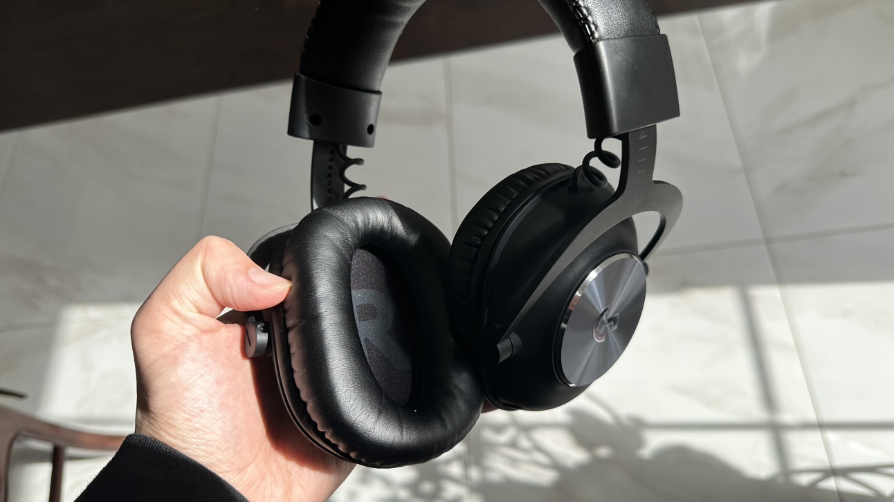 Logitech G PRO Headset image indicator(6)