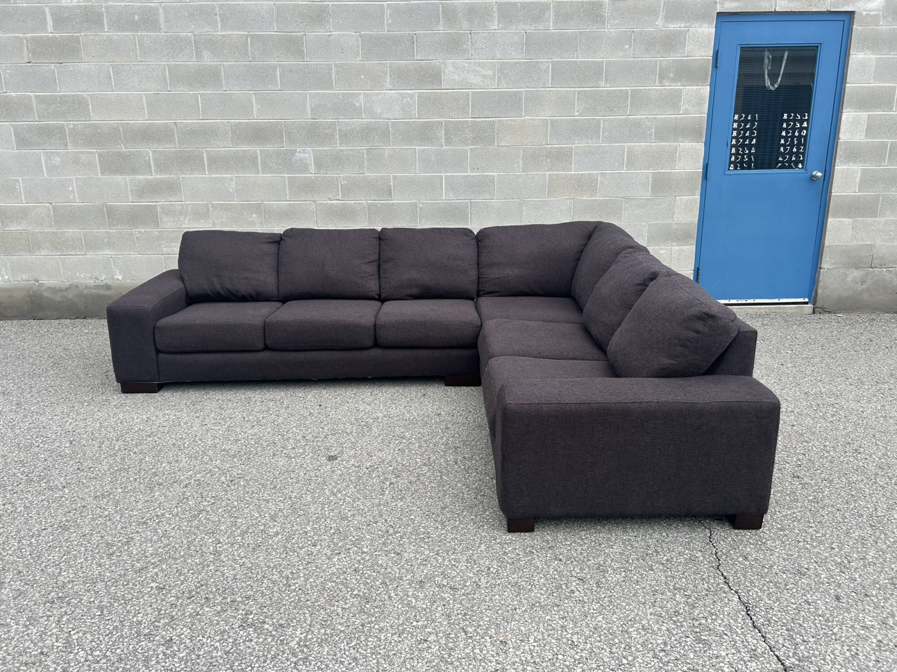 FREE DELIVERY• GREY LARGE COMFY SECTIONAL COUCH / SOFA - photo 2