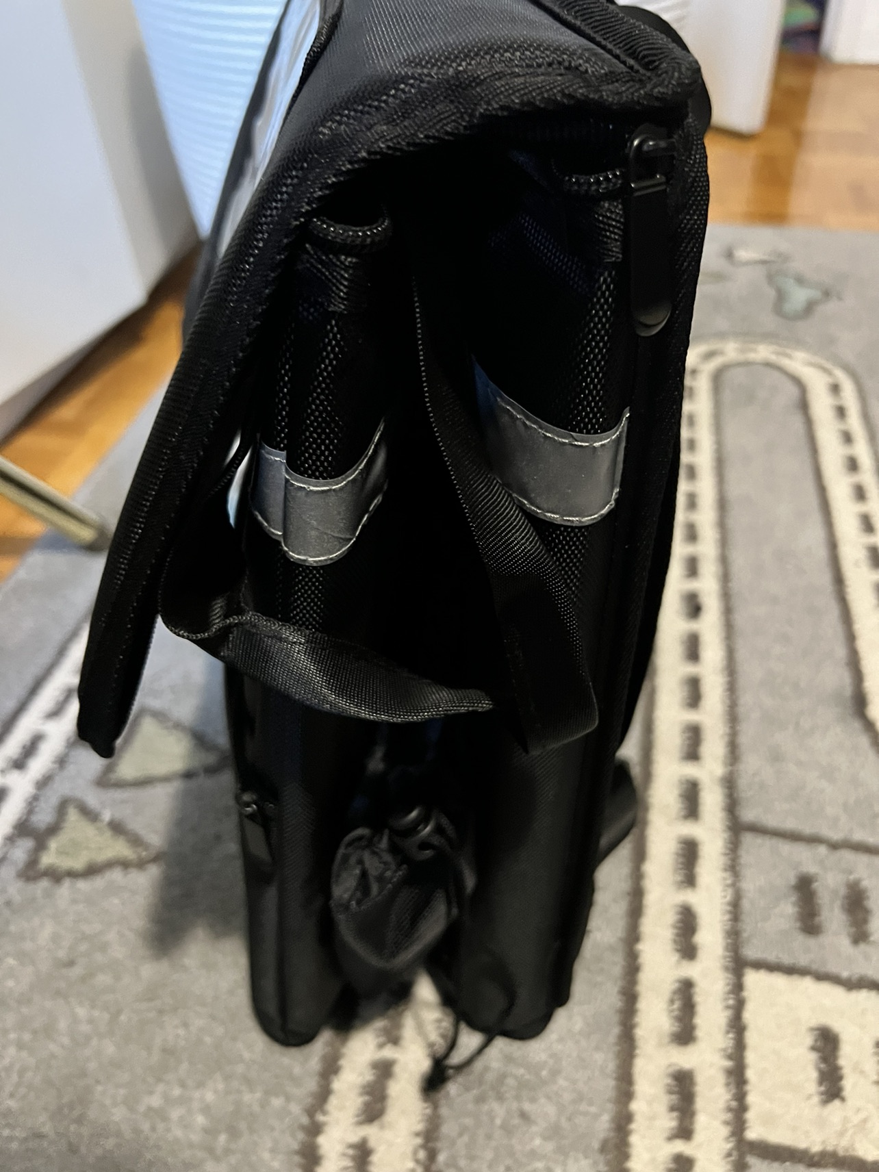 Thermal bag. Food delivery bag thumbnail