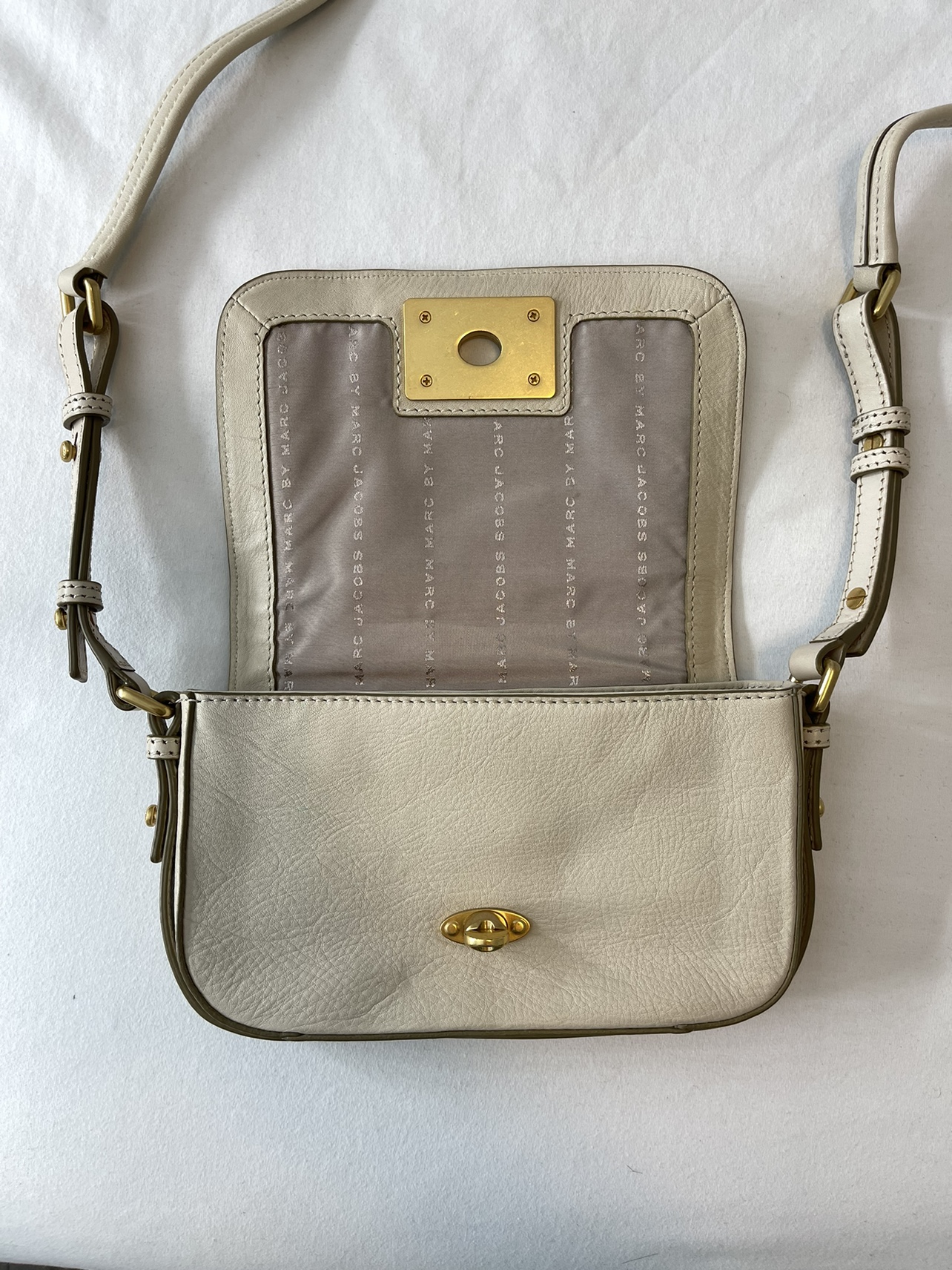 Marc By Marc Jacob’s purse image indicator(2)