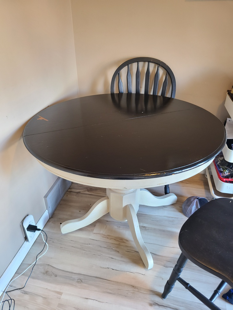 Solid wood kitchen Table with leaf and five chairs
