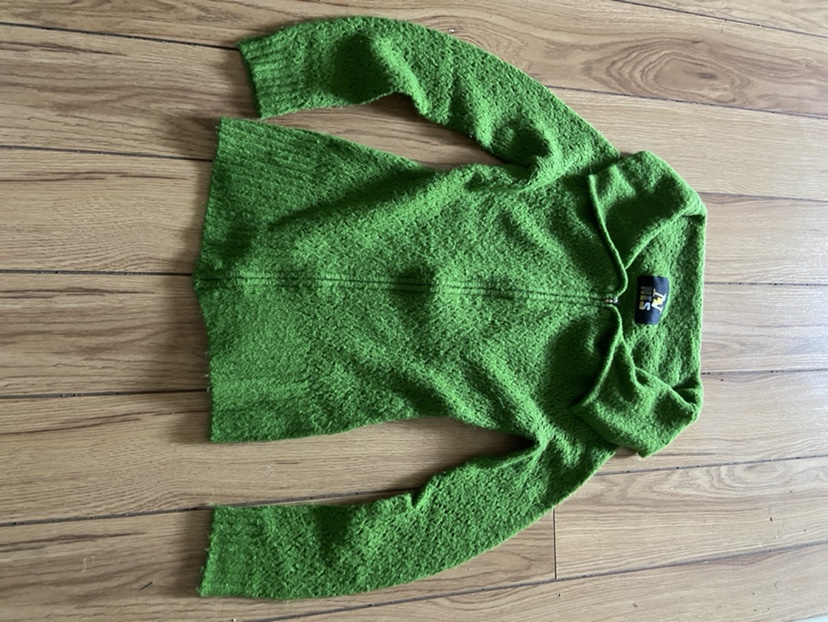 green sweater #freecycle thumbnail
