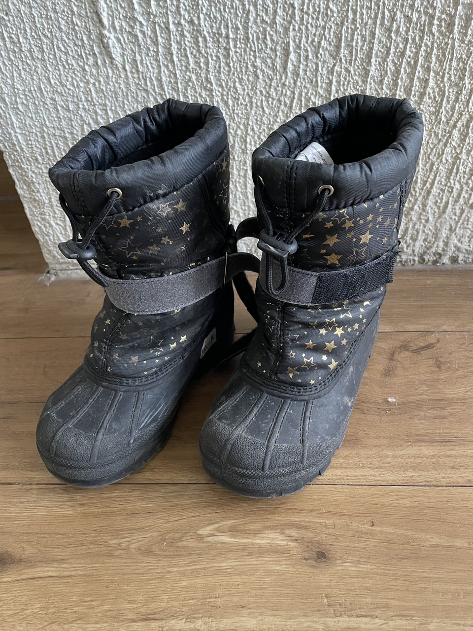 Girls Snow Shoes age 6-7 yrs