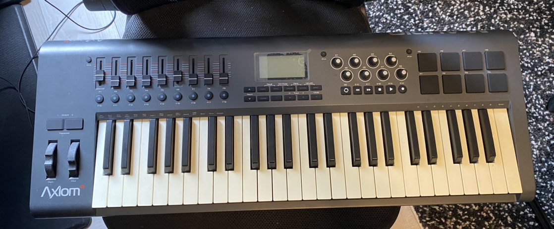 M-Audio Axiom 49 key midi keyboard controller thumbnail