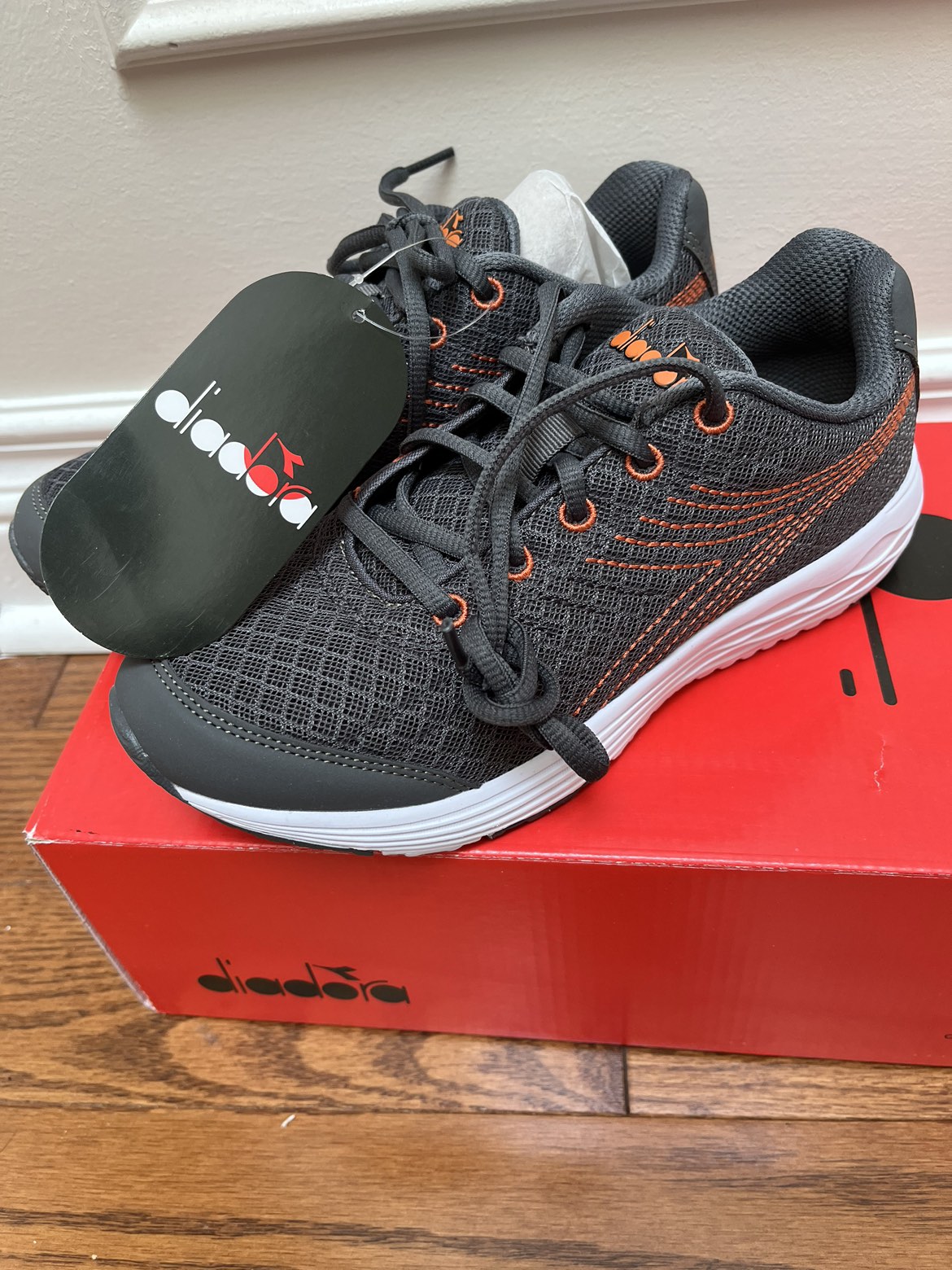 Brand new Youth Diadora Running shoes