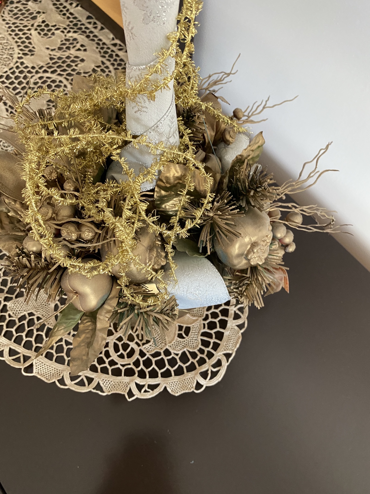 Christmas Center Piece with Ceramic Vase - photo 2