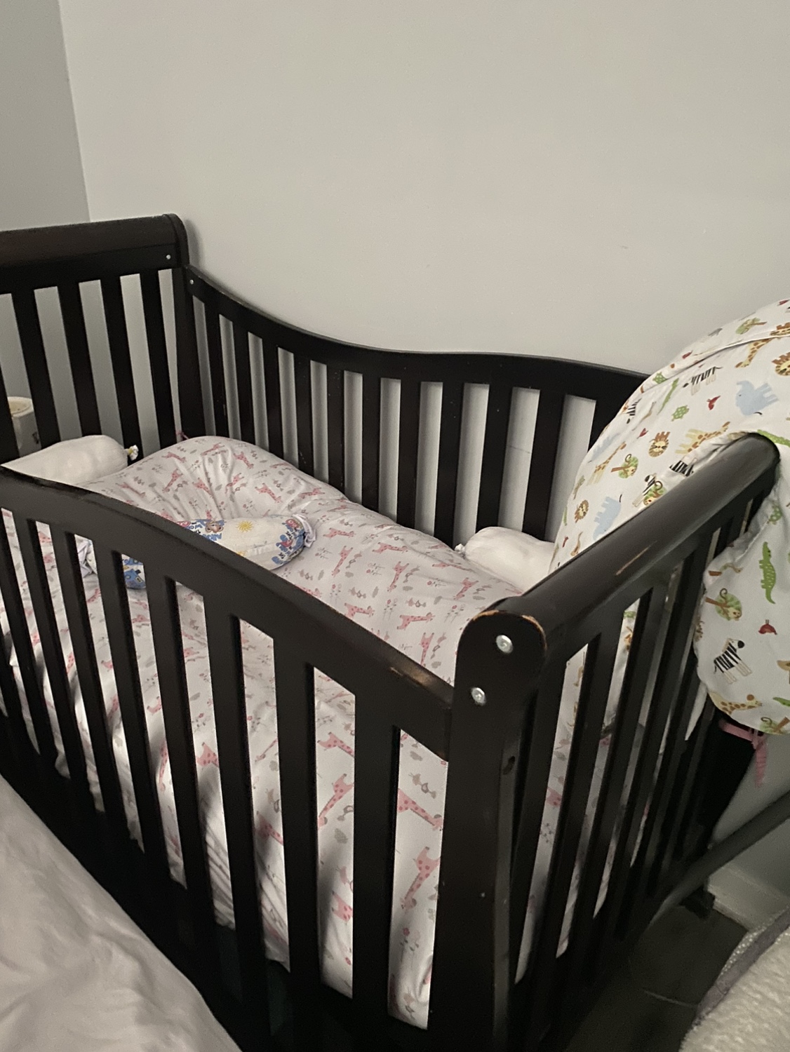 Wood crib, mattress,BF pillow, maternity pillow - photo 2