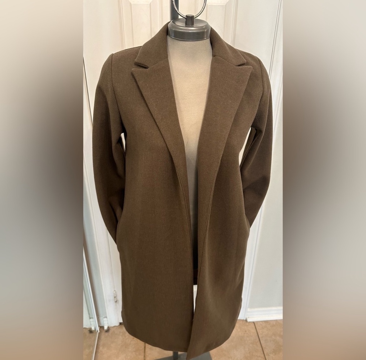 BNWT Zara Lapel Collar Overcoat in Size Small Olive Colour - photo 5