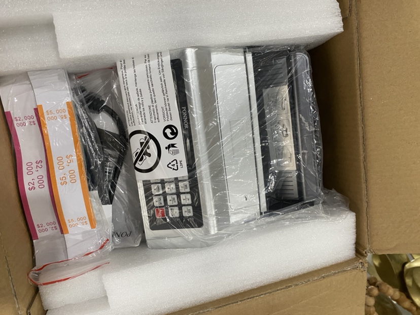 PONNOR Money Counter( counts only USD and EUR) image indicator(3)