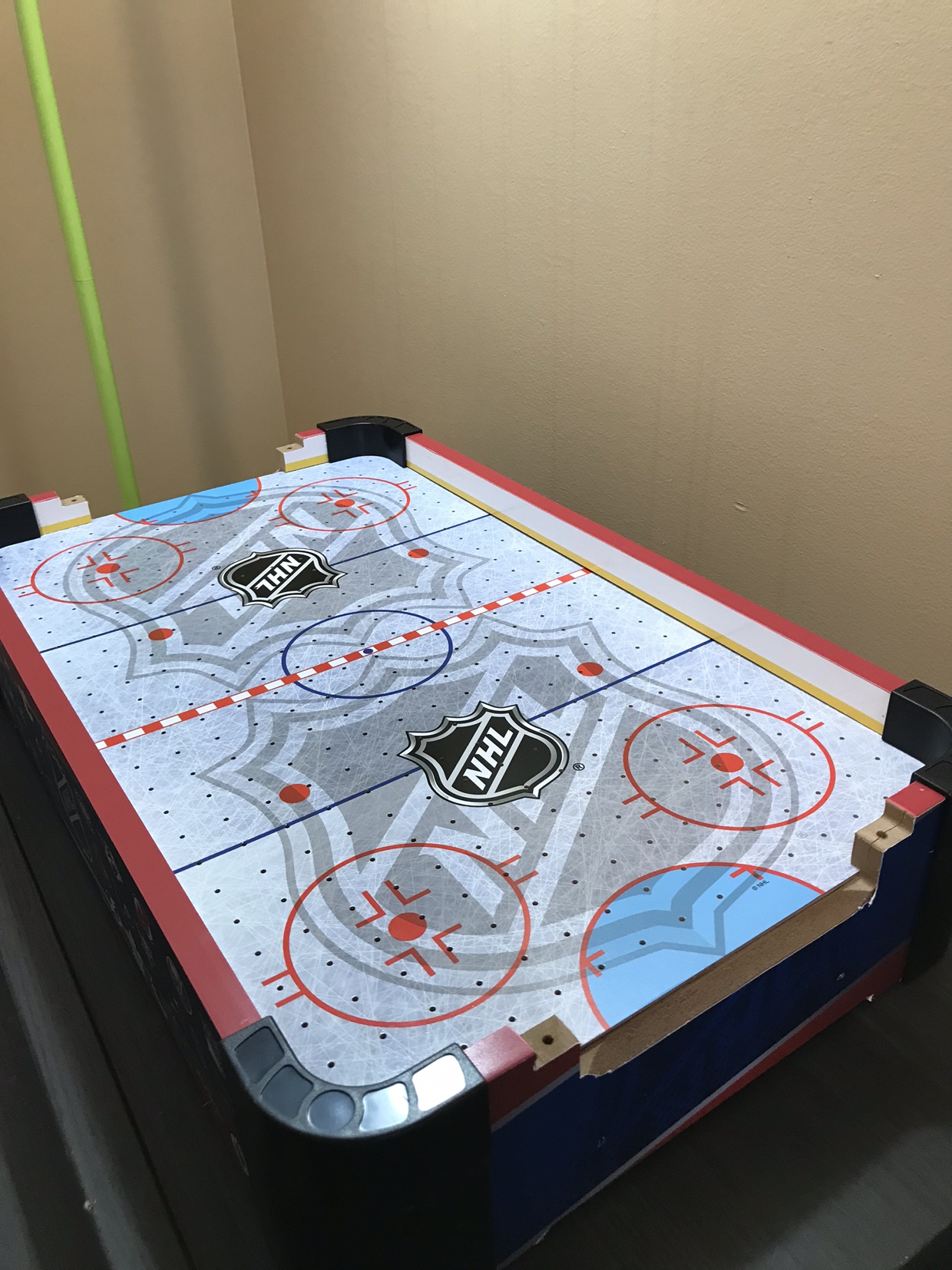 BRAND NEW NHL AIR HOCKEY