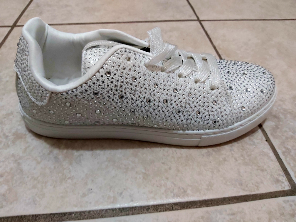 plus size wedding dress and accessories and shoes - photo 5