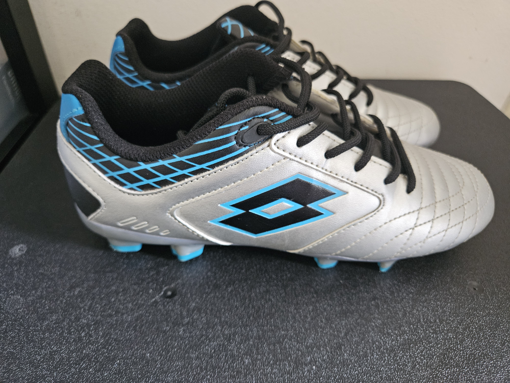 #freecycle Lotto cleats-unisex.