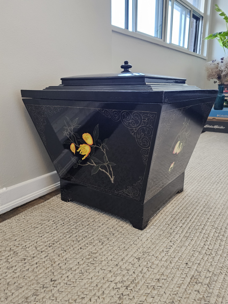 Vintage Antique Chest with Storage Space image indicator(4)