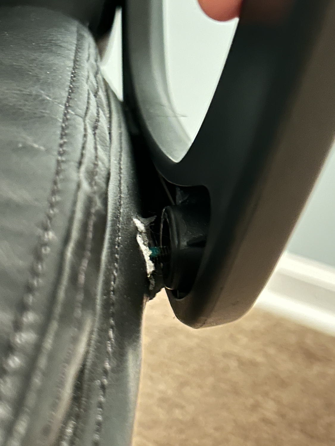 Black leather office chair - photo 3