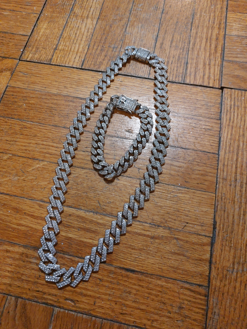 SILVER  SIRCON NECKLACE AND BRACELET image indicator(2)