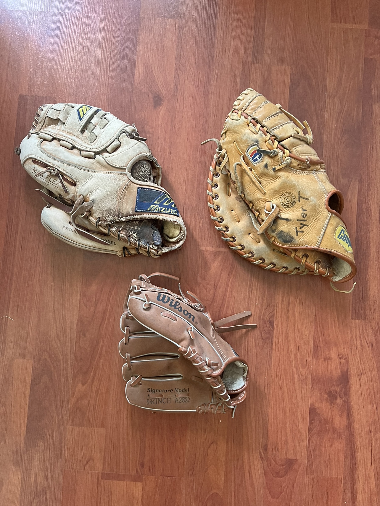 Baseball Mitts, Wilson, Cooper & Mizuno thumbnail